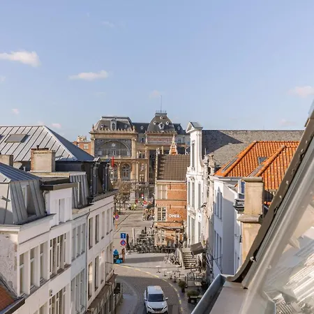 Huswell - Bright Overlooking The 3 Towers Of * Ghent