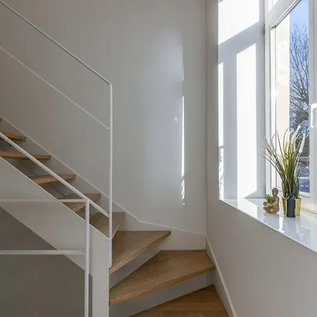 Huswell - Bright Overlooking The 3 Towers Of Appartement *